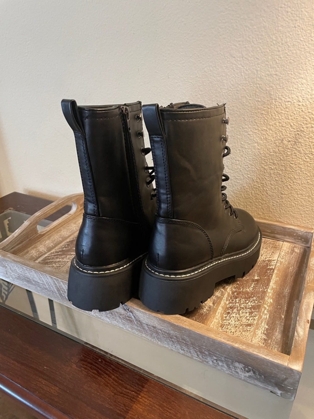 Wild Fable Women's Black Logan Lug Combat Boots with Memory Foam Insole Size 8 - Picture 5 of 10